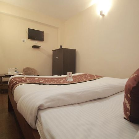 Oyo 9454 Hotel Golden Leaf Дарджилинг Экстерьер фото